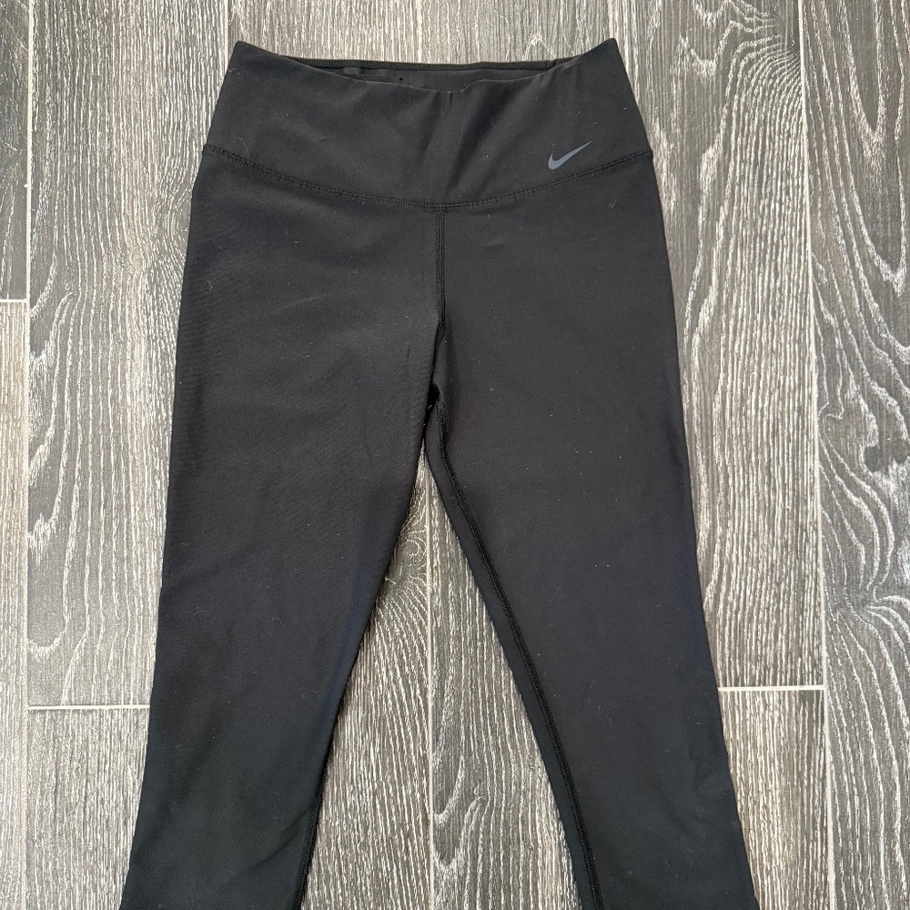 Nike drifit knee length leggings